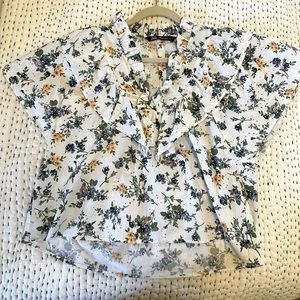 Zara puff sleeve floral eyelet slightly cropped top with ruffle neck - size XS